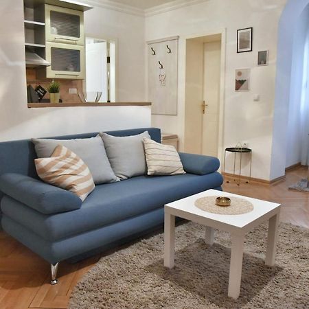 Apartment Carpe Diem In Belgrado Exterior foto